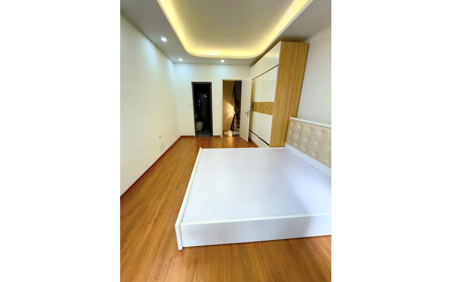 Hữu QuânHữu Quân ********* Bấm để hiện số BÁN NHÀ DƯƠNG QUẢNG HÀM SẴN Ở 9TỶ6 MT3.3m NGÕ THẲNG TẮP GẦN MẶT ĐƯỜNG LỚN
